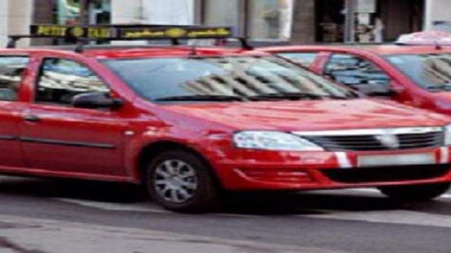 أكادير : مواطنون يستنكرون “الممارسات الشائنة” لبعض سائقي سيارات الأجرة الصغيرة