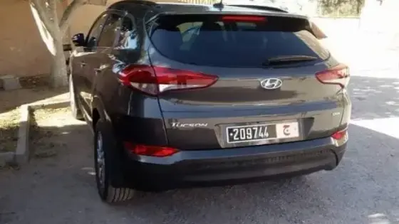 تيزنيت: غازي يسترجع سيارة الجماعة المحجوزة في عهد بوغضن