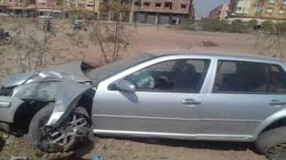 قاصر يسوق سيارة يتسبب في إصابة 14 شخصا من بينهم 10 سياح صينيين