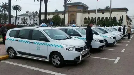 وزارة التجهيز تصدر بلاغا حول تجديد أسطول ” الطاكسيات “