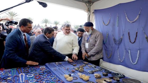 أخنوش يتفقد حرفيين بمدينة أكادير
