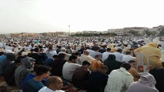 ضعف الصوت بمصلى السعادة بإنزكان يُربك صفوف المصلين في صلاة العيد