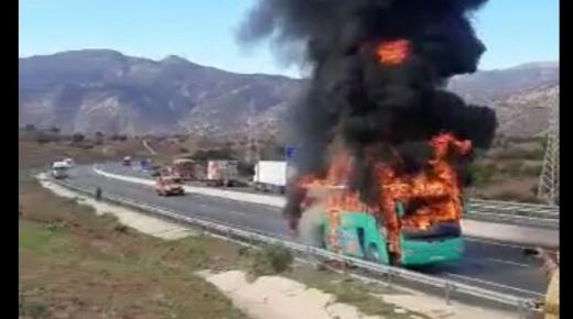 حريق مهول يلتهم حافلة لنقل المسافرين نواحي أكادير