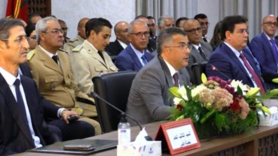 هل تعزل وزارة الداخلية عامل صفرو ؟..وثيقة تثبت إجبار رئيس جماعة صفرو على توقيع صفقة غير قانونية