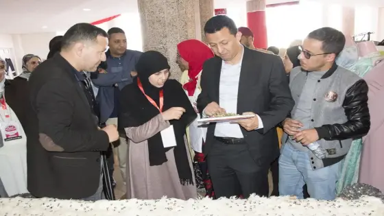 افتتاح معرض للمنتجات النسائية بأيت ملول ورئيس المجلس “هشام القيسوني” يعد بتنسيق الجهود لخلق سوق انتاجية محلية لتسويق منتجات الجمعيات والتعاونيات بأيت ملول