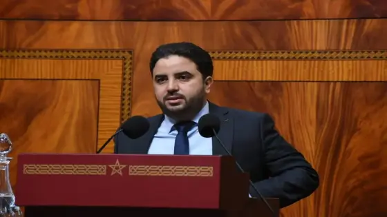 برلماني من الأغلبية يعيد تحذير الحكومة من طريقة تدبير قطاع المحروقات و يدعو لإستغلال خزانات لاسامير و تسقيف الأثمنة