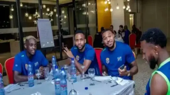 كازا مركبة الخلعة فلعابة الكونگو.. مشاو لـ”مازگان” باش يوجدو لماتش روتور ومدرب حراس الفهود يؤكد: اختارينا نبعدو على البيضاء هروبا من الضغط