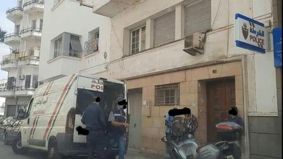 قرقبو عليه البوليس حيث كيدير ( صابو ) للسيارات بلا قانون
