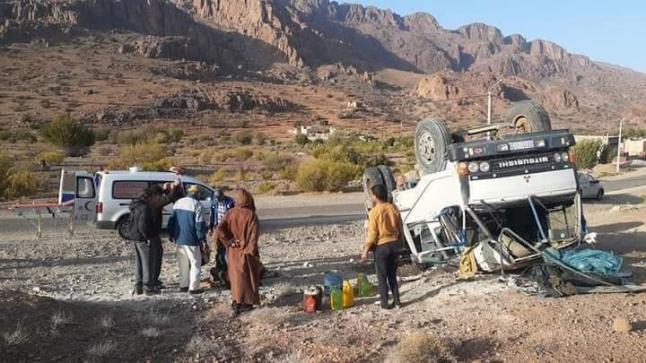إنقلاب شاحنة يحدث خسائر مادية نواحي آيت باها
