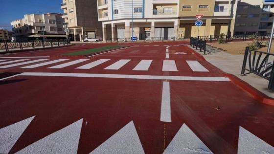 بشارعي الجيش الملكي و واد زيز .. هدم أرصفة «شيدت بطريقة غير احترافية» بأكادير